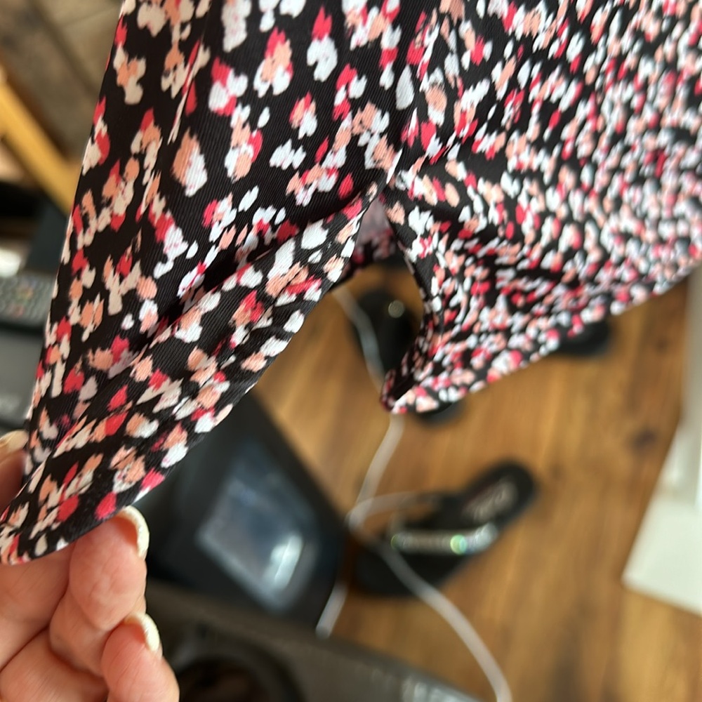 Violets & Roses Dress - Picture 4 of 8